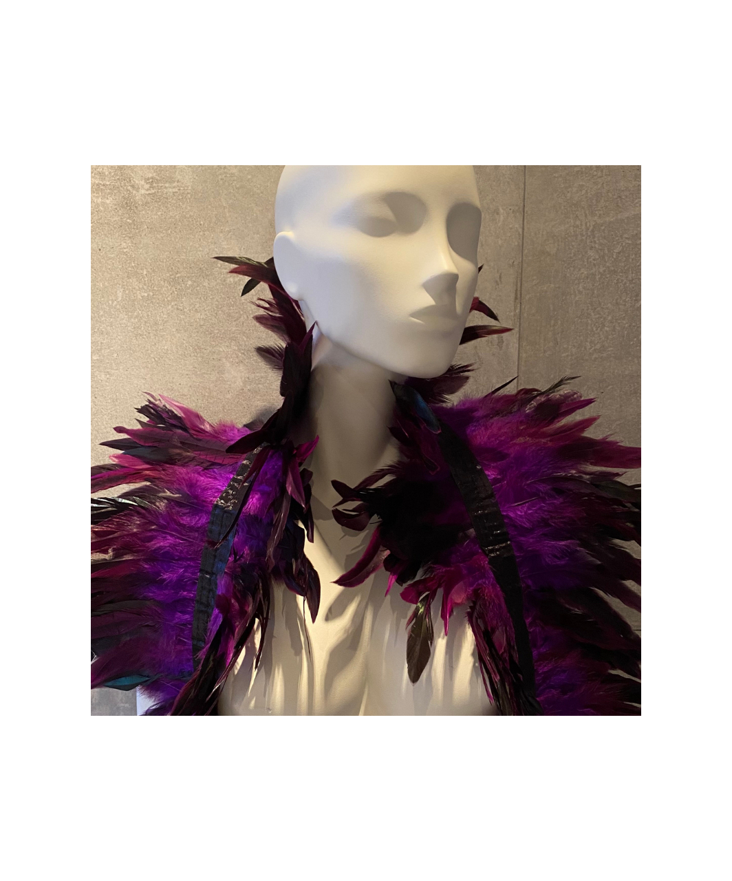 Kinky Diva Plumerous feather shoulder wrap