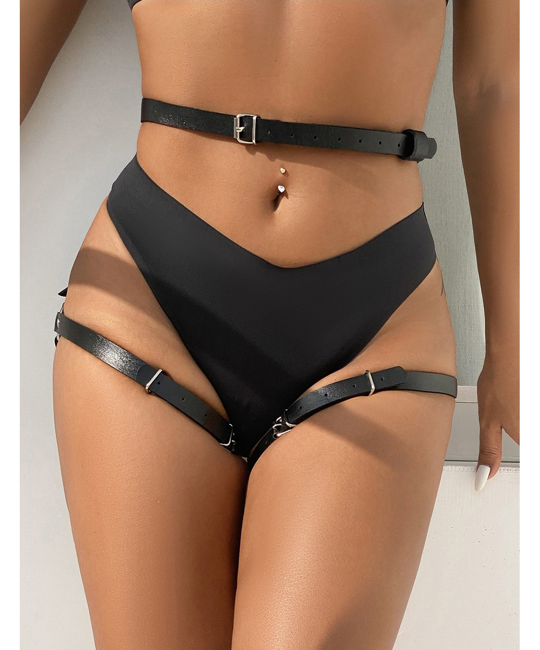 Subblime leatherette belt with thigh straps